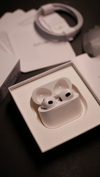 Навушники AirPods 3 (Копія 1:1) з оригінальним мікрофоном  1 фото